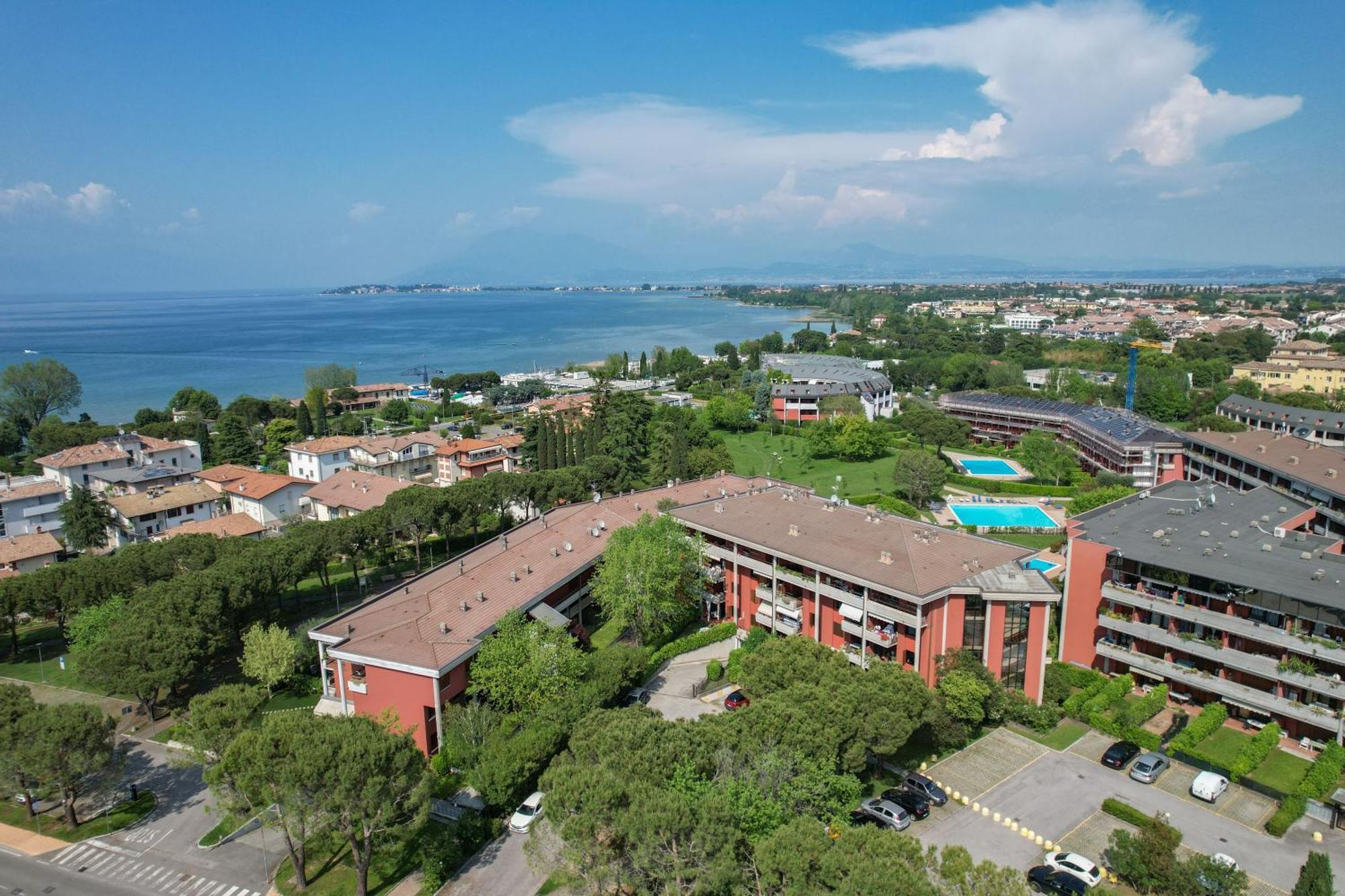 Breeze Apartment Desenzano del Garda Dış mekan fotoğraf